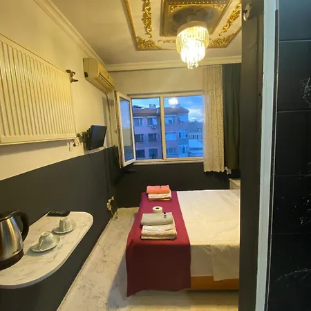 Petek Hotel