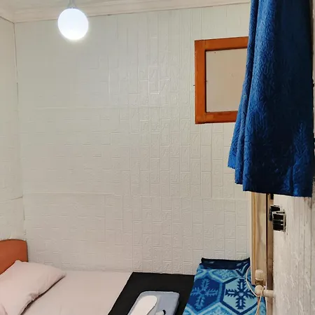 Petek Hotel *
